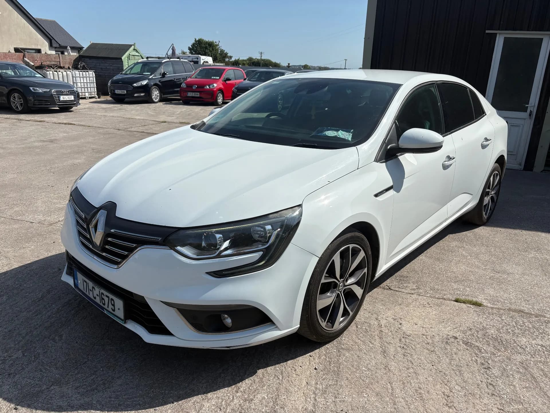 2017 RENAULT MEGANE photo 1